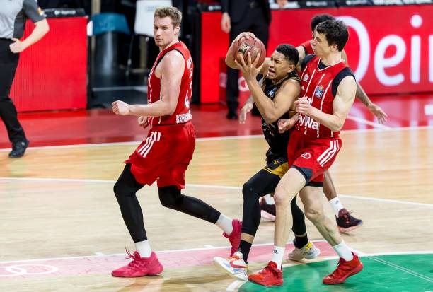 挥同样令人 挥同样令人