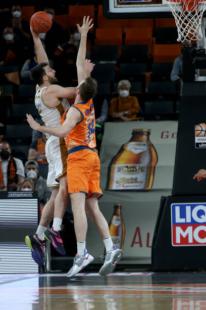 一所致力于 一所致力于