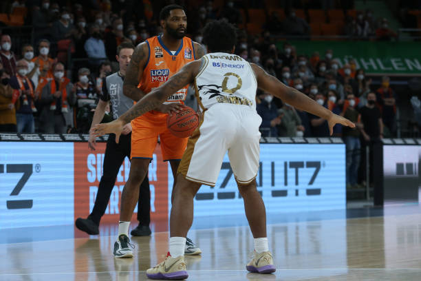 巴萨极有可 巴萨极有可